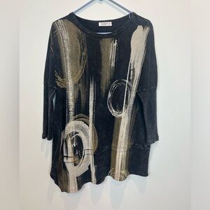 Jess & Jane Geometric Top. Sz M  Black Gray